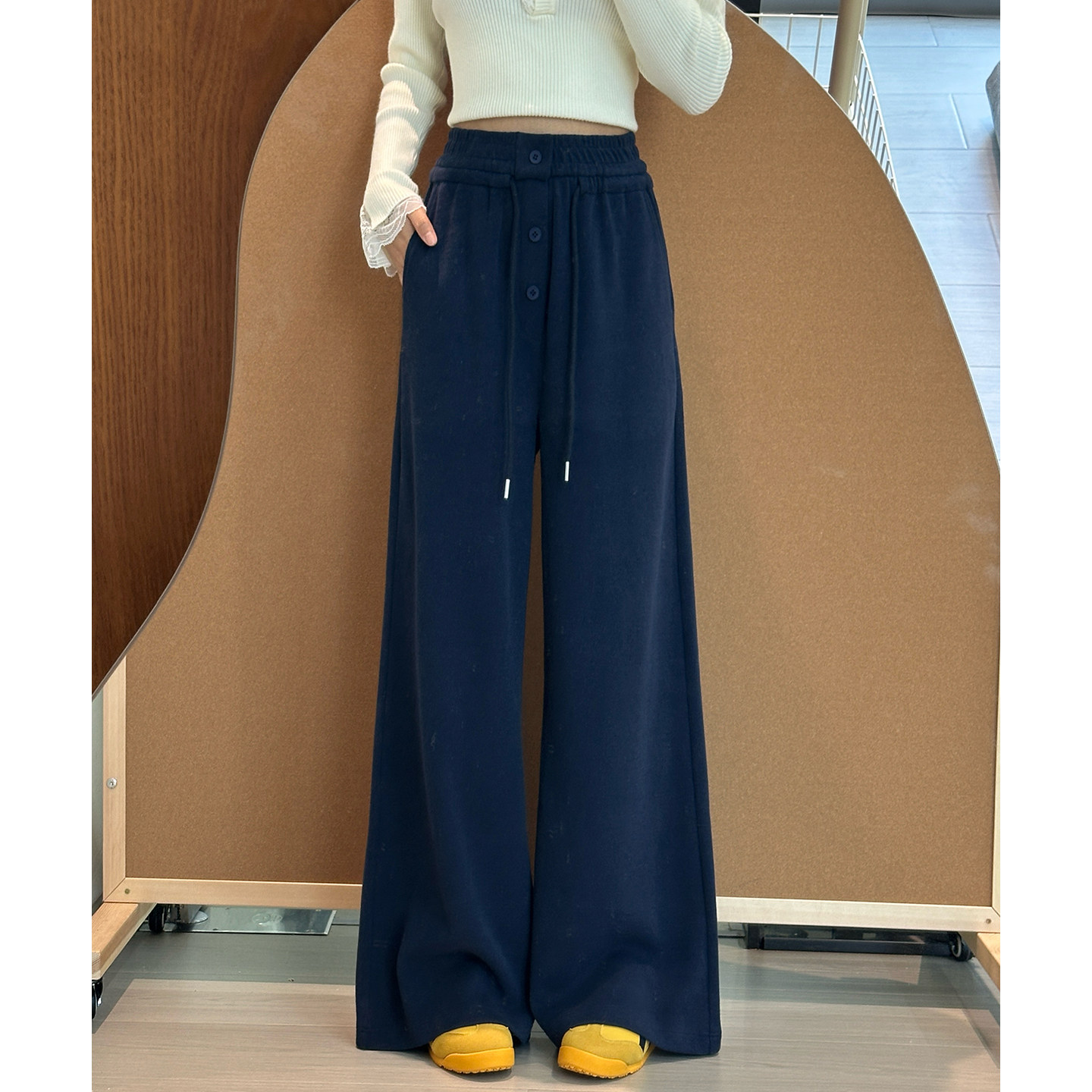 藏青色运动裤女秋季2025新款高腰直筒宽松慵懒垂感阔腿裤休闲卫裤,女装/女士精品,休闲裤,淘宝优惠券,粉丝福利购,淘宝优惠卷