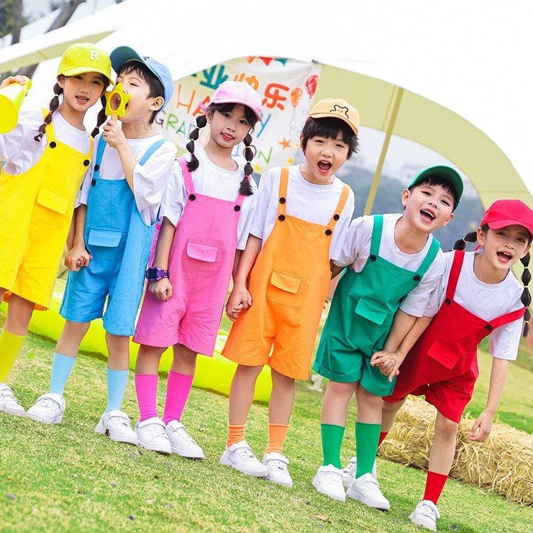 六一儿童表演服装幼儿园糖果色背带裤啦啦队演出服毕业季拍照班服
