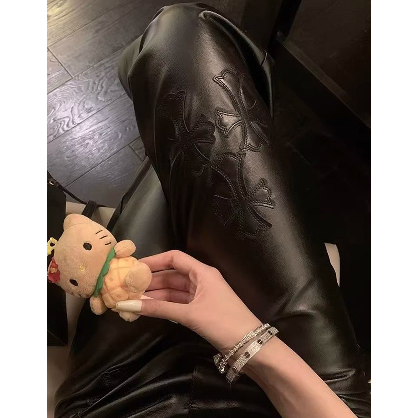 Bonheur韩系复古皮裤女十字架设计黑色中腰显瘦pu皮休闲直筒裤潮