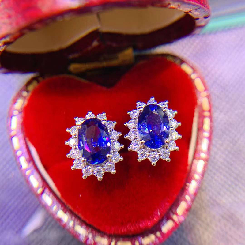 天然蓝宝石耳钉18K金镶嵌配钻石