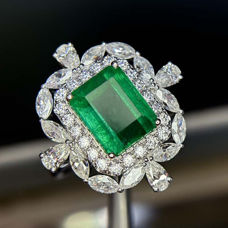 哗啦啦18K金祖母绿戒指送运费险