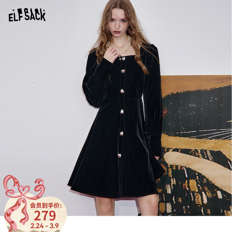 妖精的口袋法式方领丝绒连衣裙女2026年春秋新款千金风甜美小黑裙