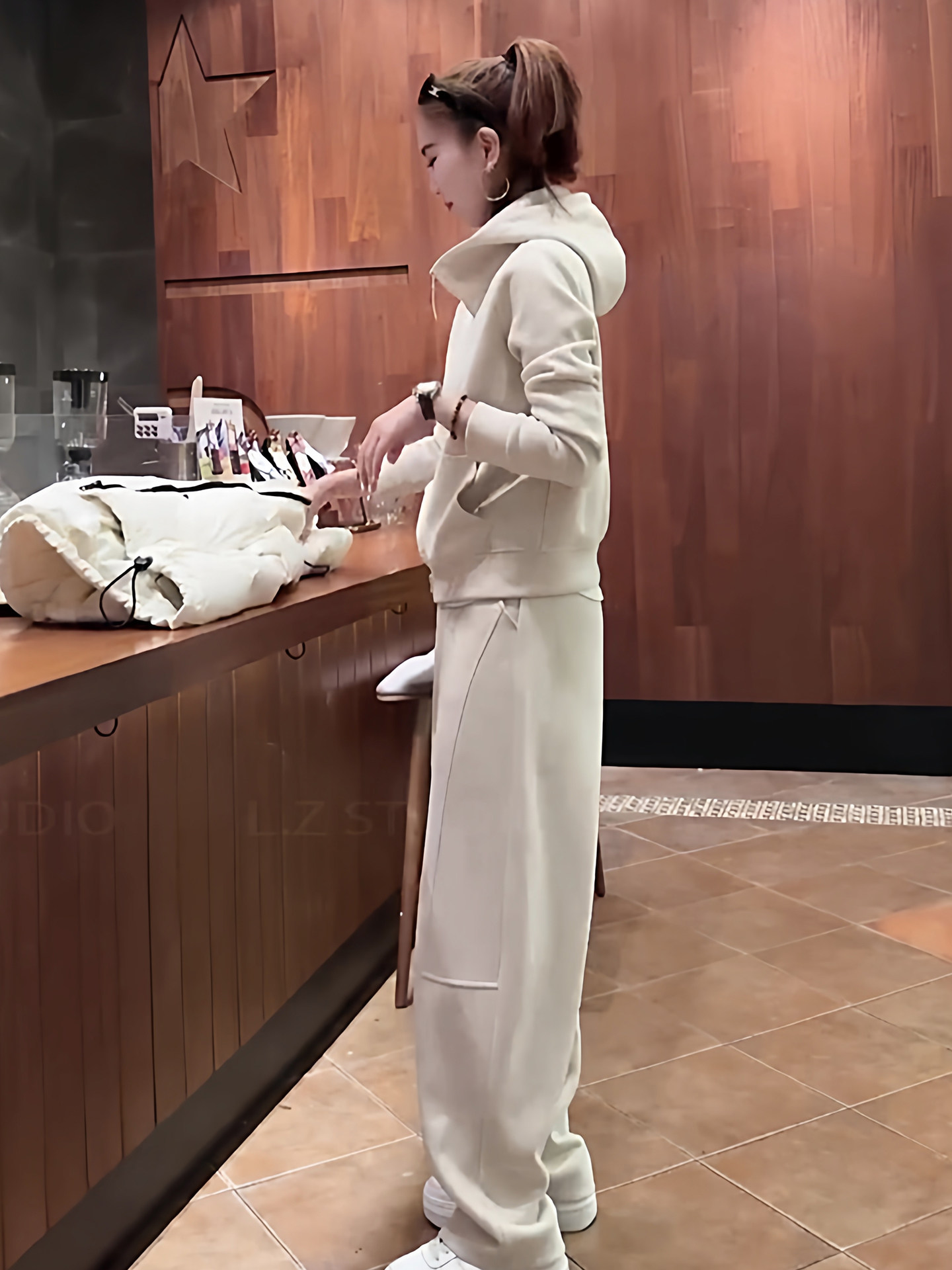 高级感秋冬加绒加厚卫衣套装女休闲欧货连帽运动服两件套洋气减龄,女装/女士精品,时尚套装,淘宝优惠券,粉丝福利购,淘宝优惠卷