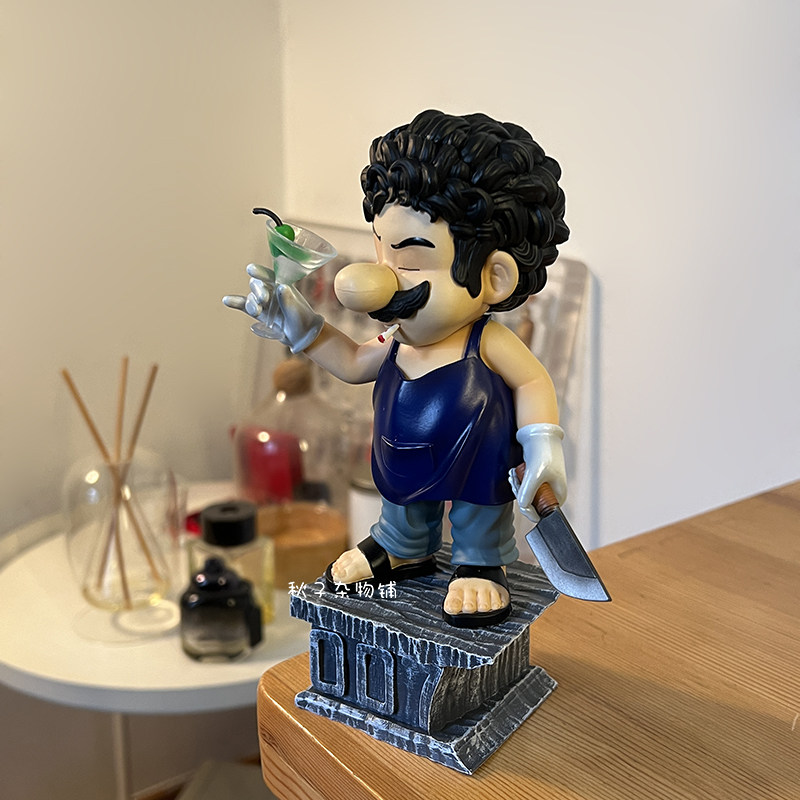 风度翩翩的007马里奥猪肉佬手办