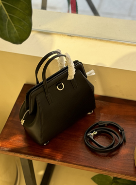 LEXI 秋冬新款ins女包头层牛皮小众复古真皮黑色双肩背包潮手提包