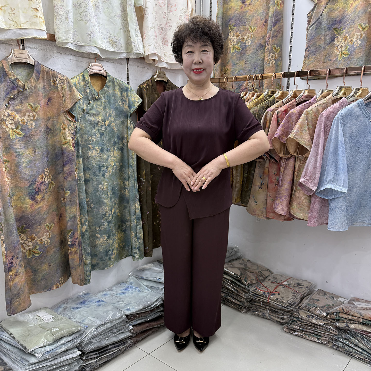 妈妈夏装圆领纯色上衣套装短袖2026高腰垂顺阔腿裤奶奶显瘦两件套