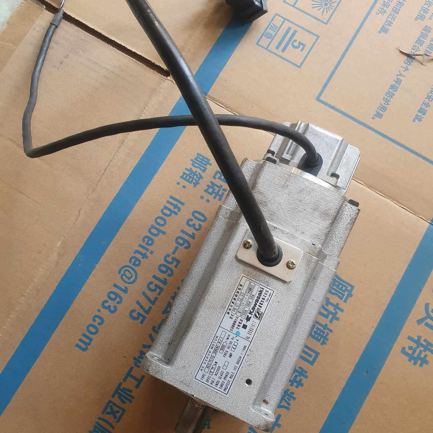 川崎机器人电机750w8cc751g伺服电机75w，成色特别—议价