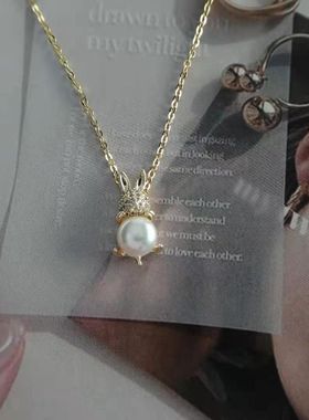 天然珍珠兔子项链精致通勤毛衣链