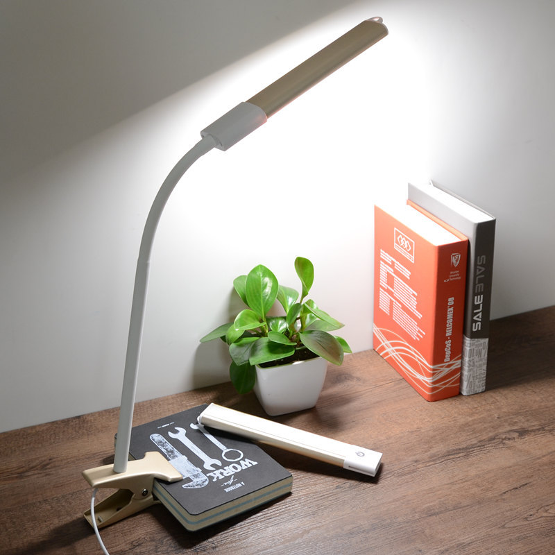 出口夹子护眼灯学生儿童台灯