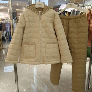 妮可雅珊瑚绒夹棉睡衣女人三层冬季羽绒布加厚连帽拉链家居服套装