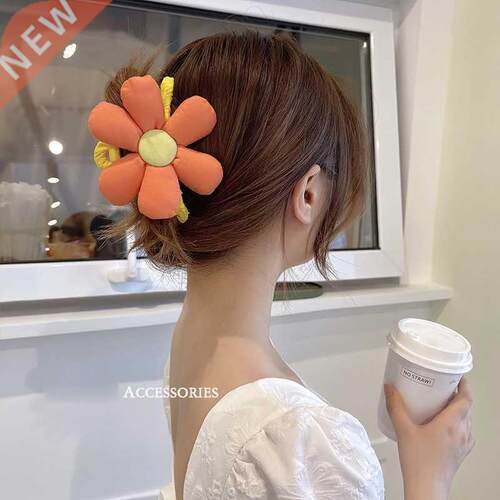 2021 Korean Cute Flowers Hair Claw Crab Barrettes for Women