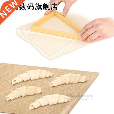 1PCS Baking Pastry Tools Plastic Croissant Cutter Mold Roll