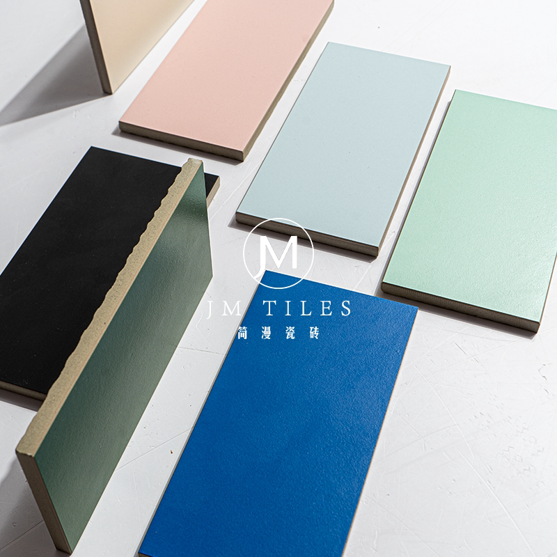 简漫多巴胺彩色哑光砖地中海蓝色粉色厨房卫生间纯色防滑地砖600