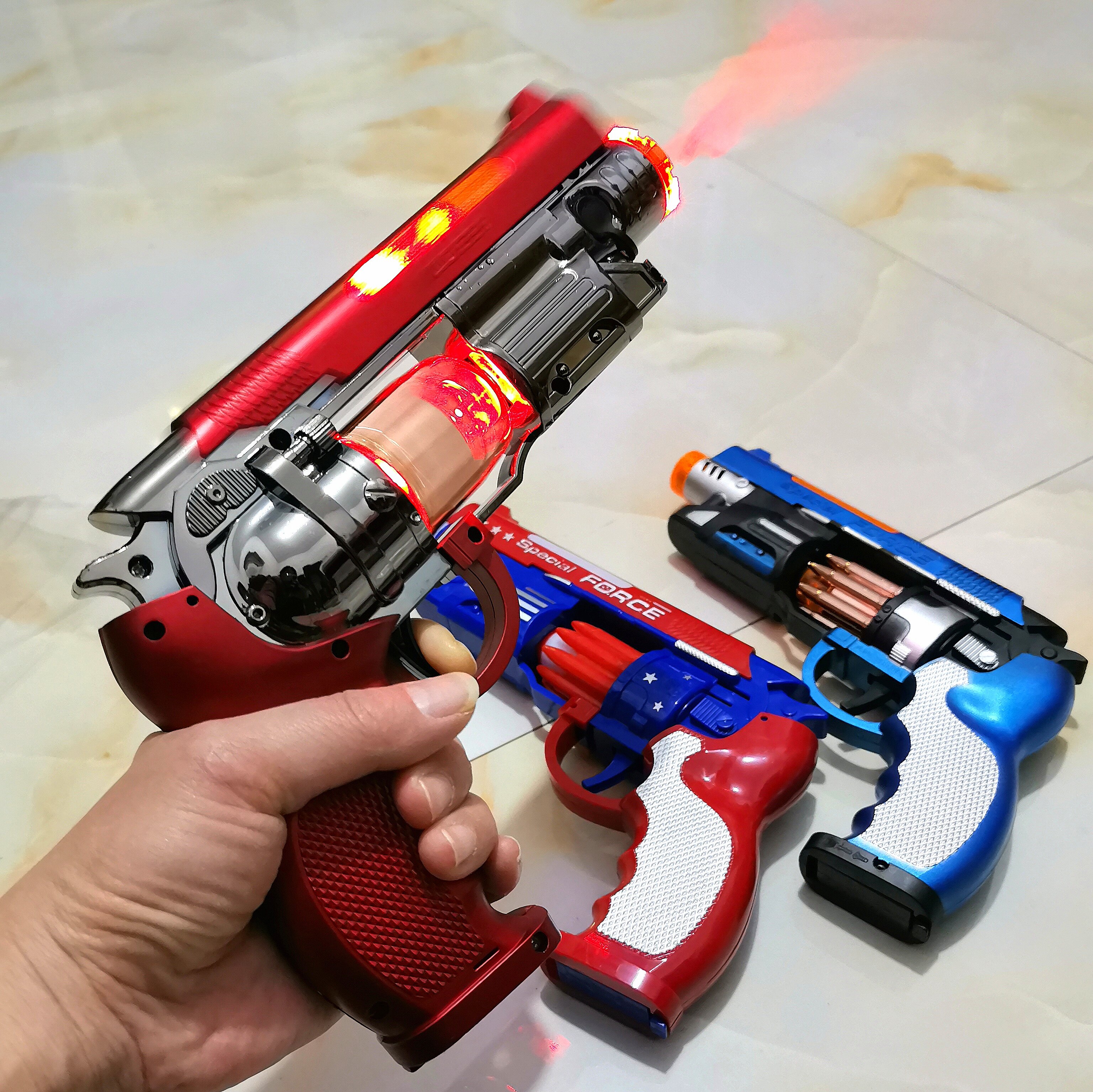 男孩宝宝声光伸缩手枪2-3-4-5岁音乐儿童震动闪光冲锋枪电动玩具