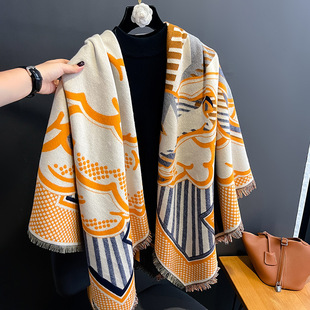 骏马图案双面仿羊绒加厚保暖围巾女冬季空调房御寒护颈大方巾披肩