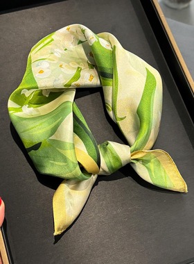 小方巾女春秋季围巾百搭绿色春日铃兰100%桑蚕丝真丝丝巾装饰领巾