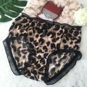 头豹纹潮牌红色 女中腰冰丝滑料高弹力胖妹妹三角裤 林梦雪大码 内裤