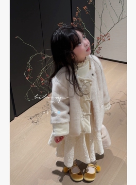 Spring韩国童装2026年冬季新款宝宝新年丝绒盘扣外套女童国风上衣