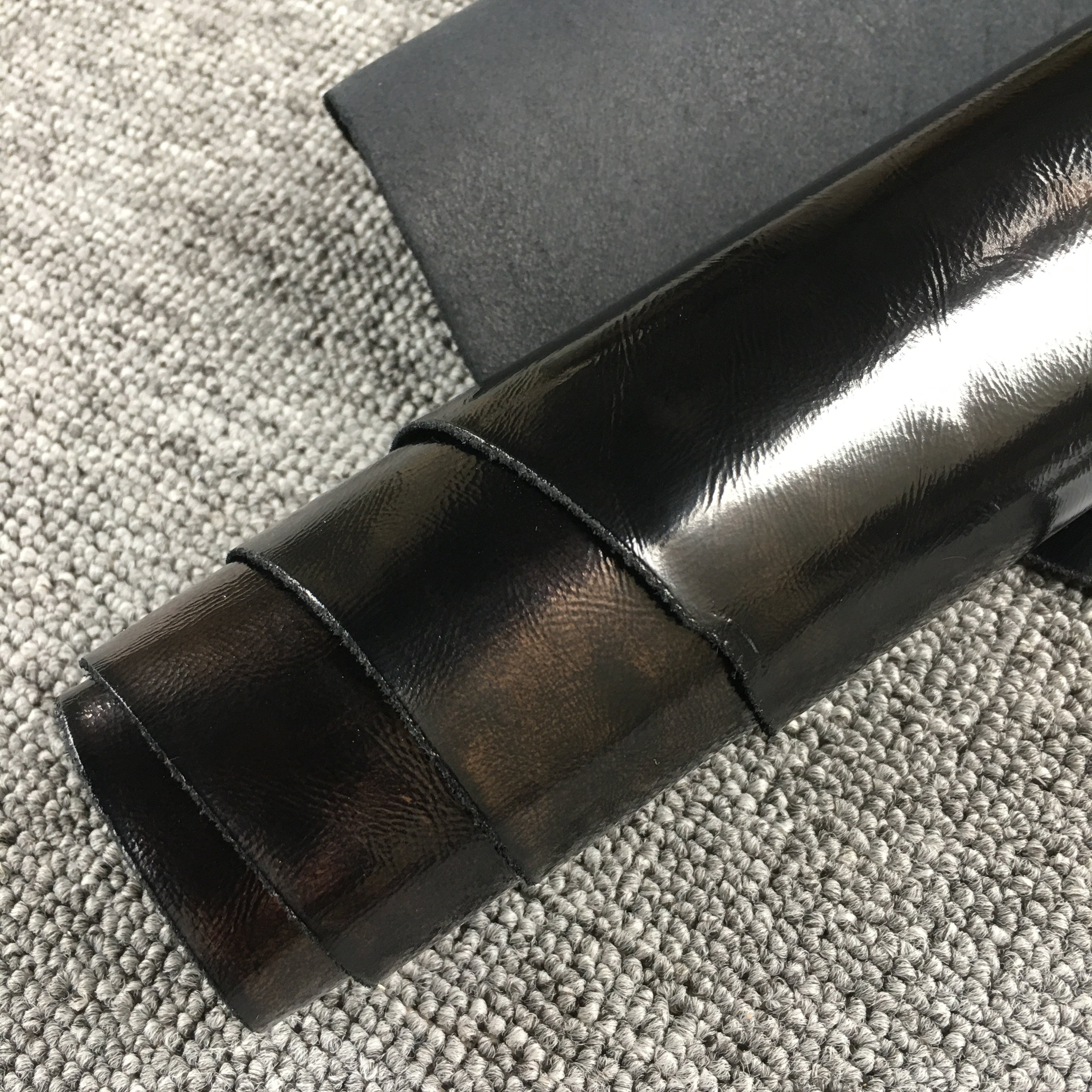 H2195黑色油光油蜡邹面漆皮头层牛皮真皮手工DIY皮料1.2mm软