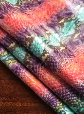 G15352意大利托斯卡纳蟒蛇纹头层牛皮皮料0.8mm偏软