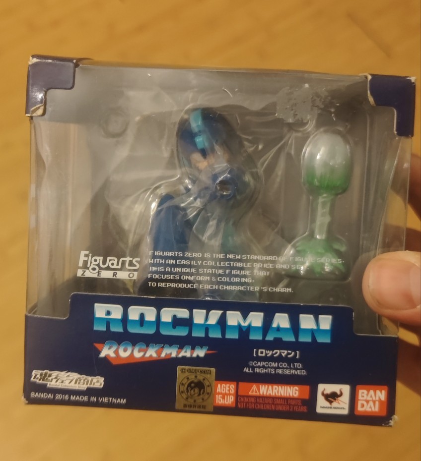 岩男初代洛克人FZ手办万代