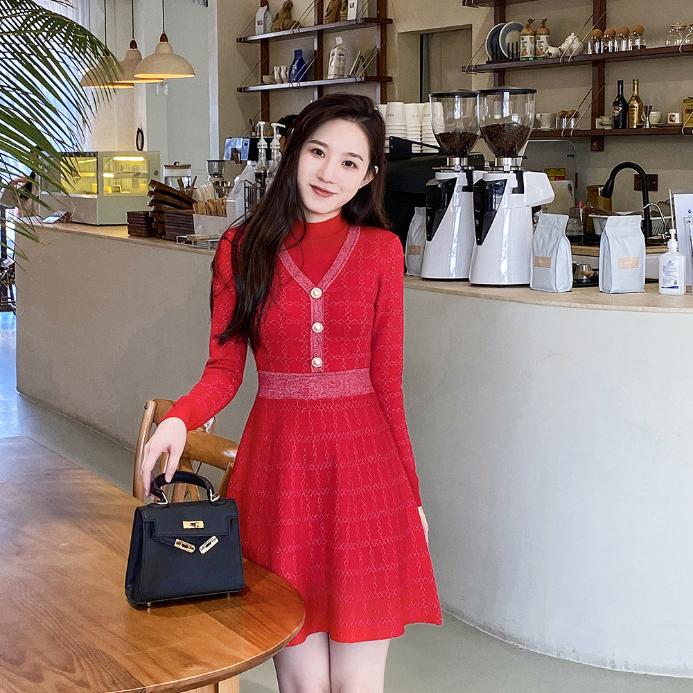 法式复古针织连衣裙女秋冬加厚修身显瘦中长款半高领红色打底裙子