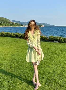 2024春季新款绿色连衣裙女a字收腰温柔雪纺茶歇小众设计法式裙子