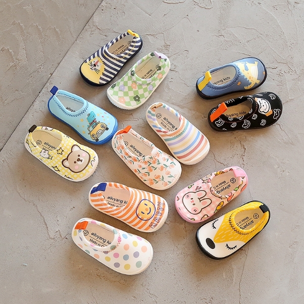 春秋季儿童学步鞋防滑地板鞋