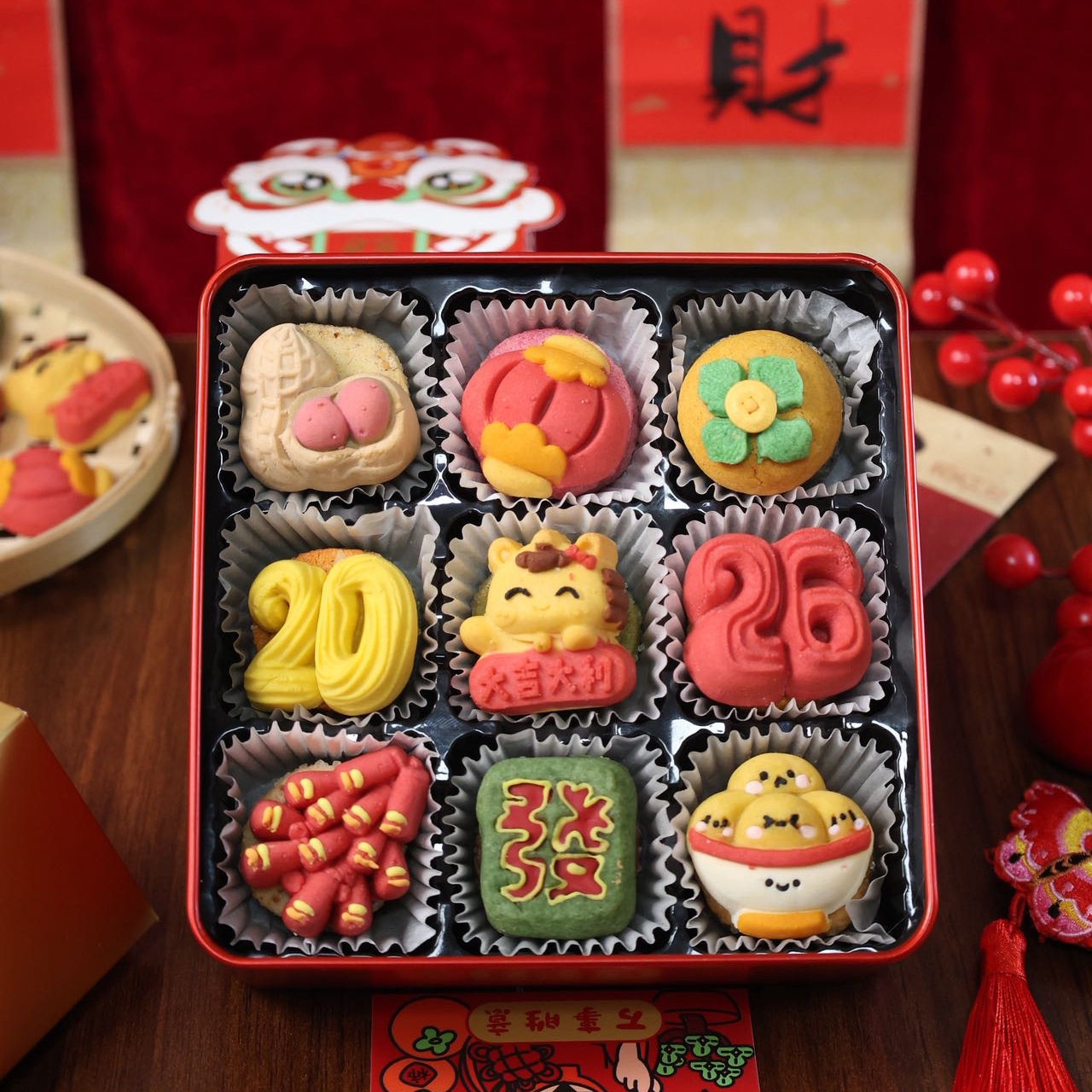 2026马年立体凤梨酥曲奇饼干礼盒高颜值网红零食装饰礼物