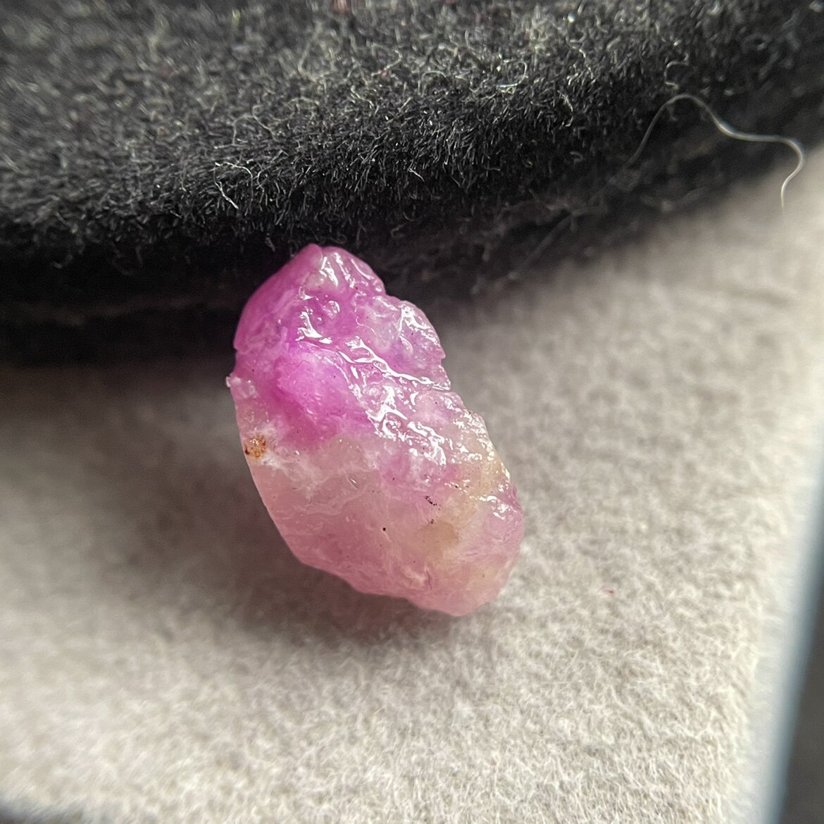 醒走天然舒俱来老料玉化果冻冰透桃红樱花粉色苏纪石原石小料裸石