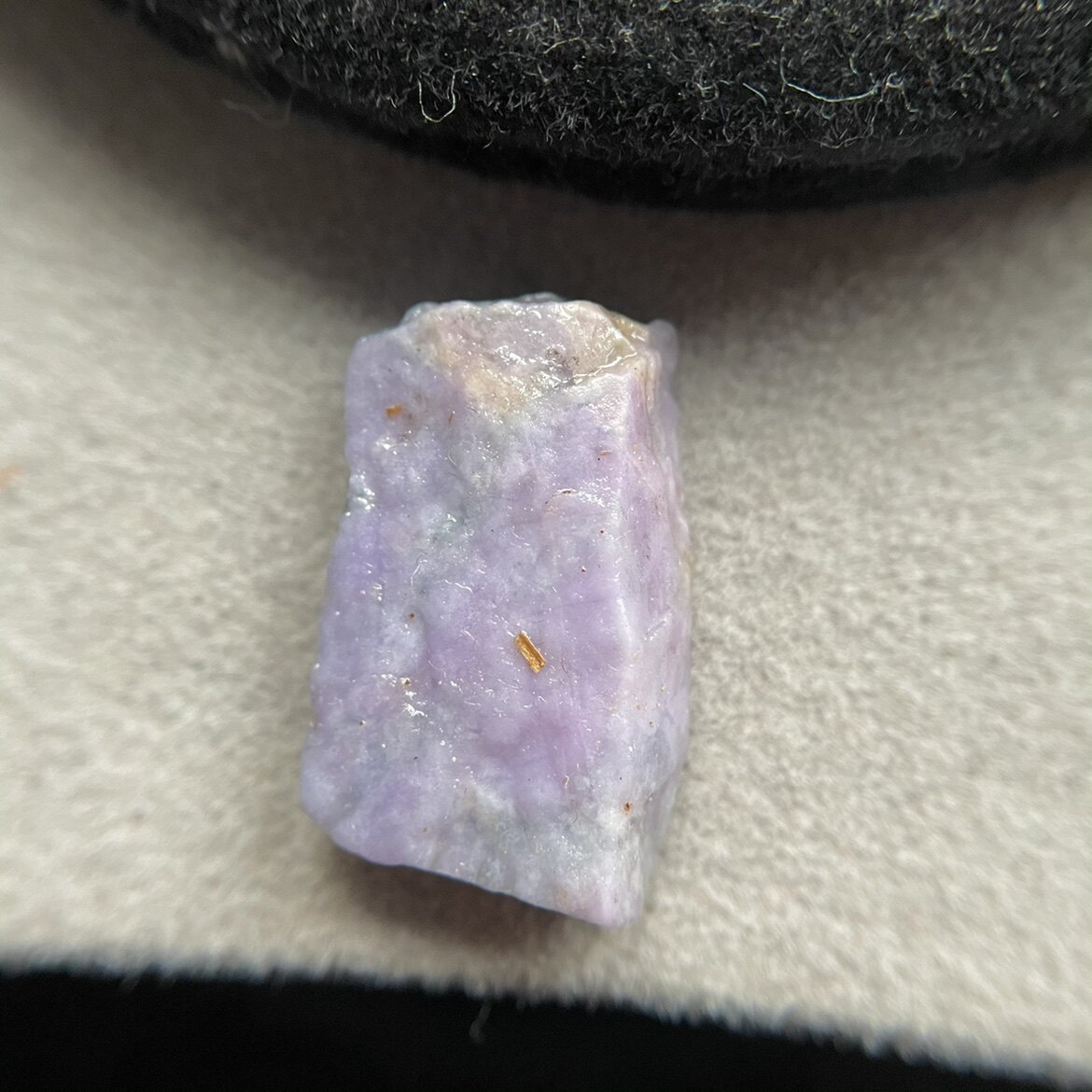 醒走 天然舒俱来老料玉化幻彩浅紫色原石小料苏纪石裸石原料