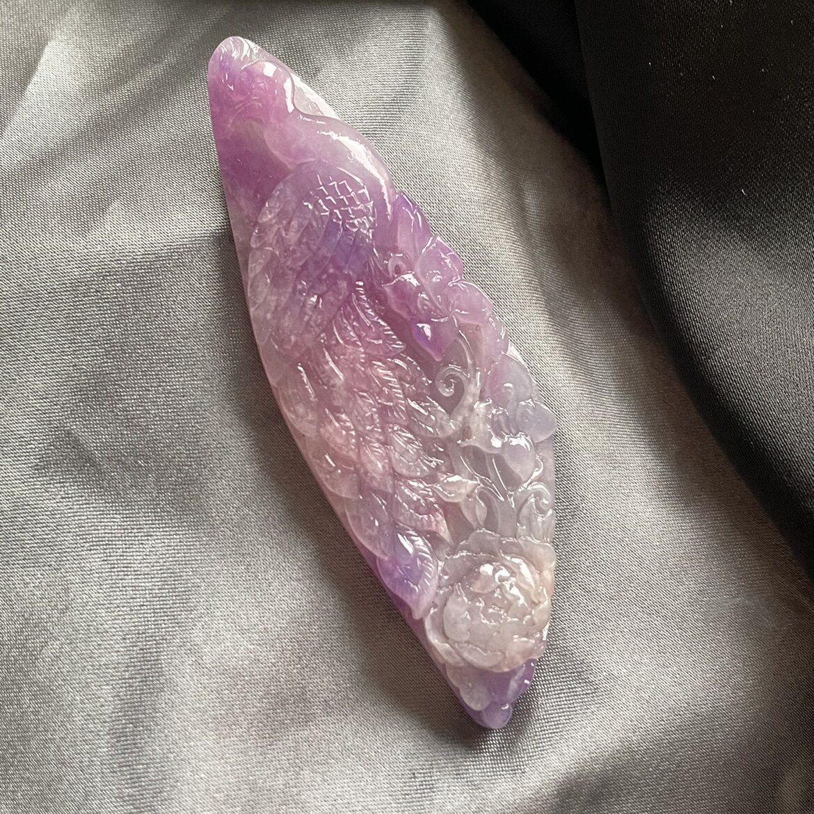 醒走天然舒俱来老料冰透玉化果冻凝胶粉紫色渐变雕刻凤穿牡丹吊坠