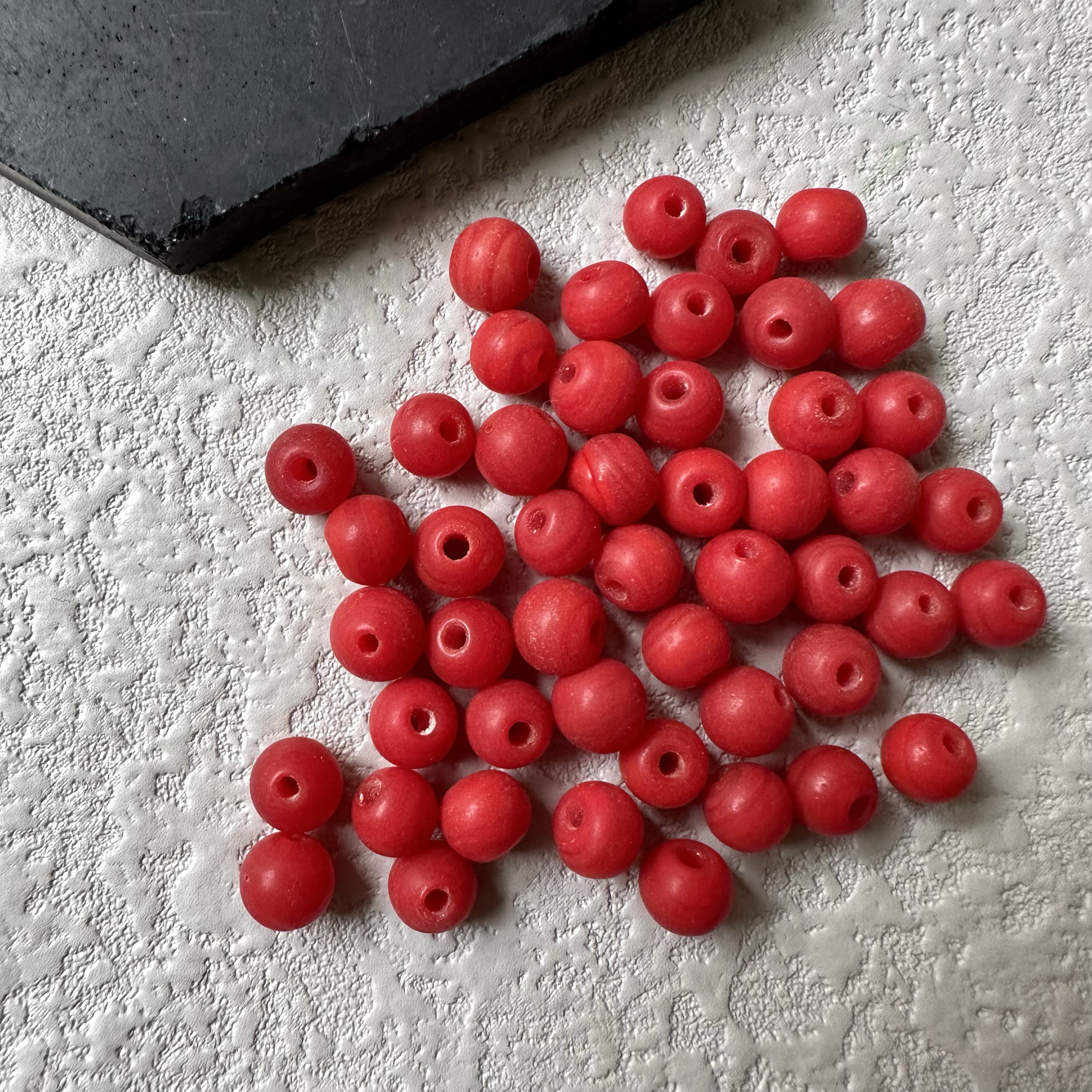 醒走 尼泊尔几十年红色老雪巴珠老琉璃珠子古珠文玩DIY配珠