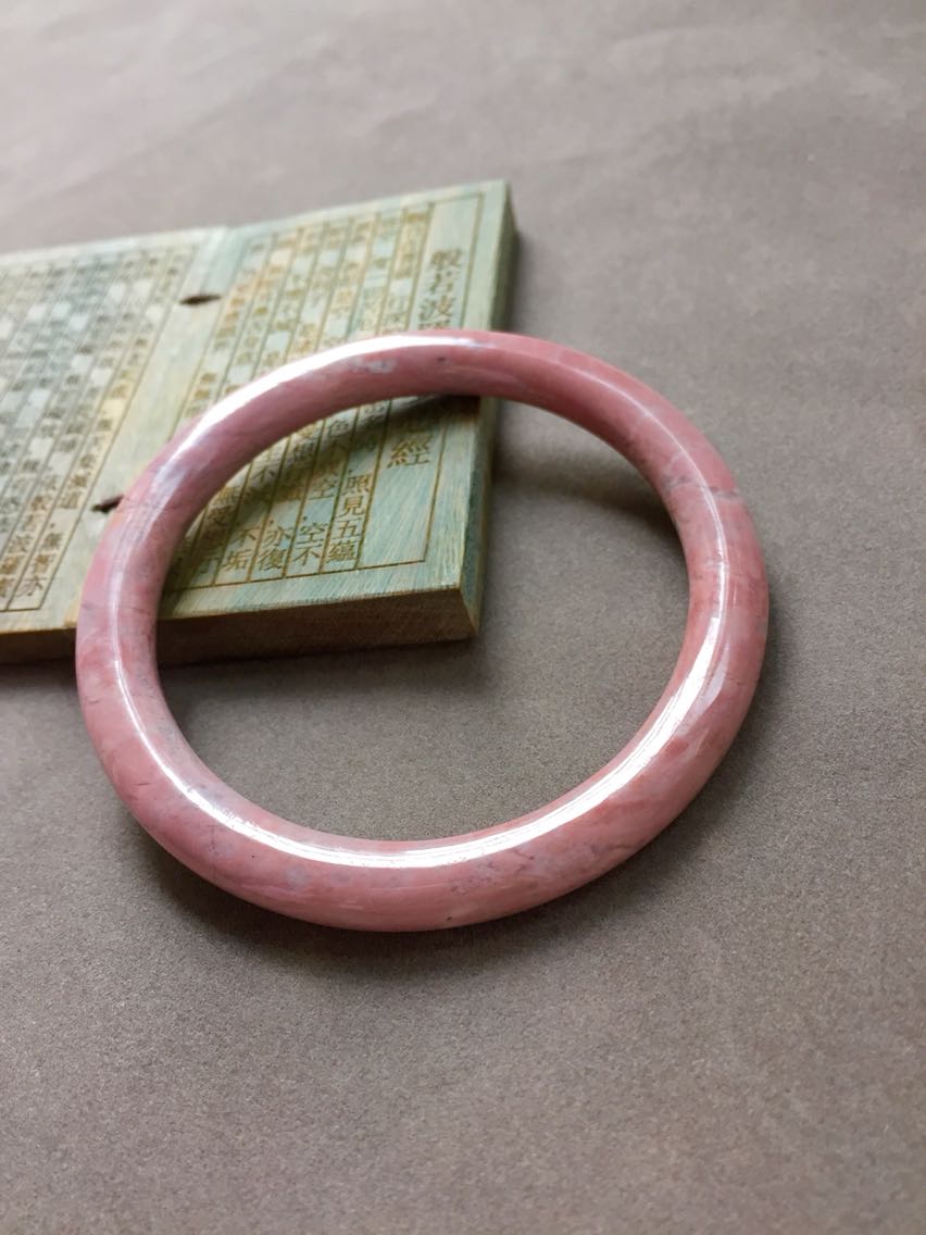 粉色蔷薇石圆条手镯