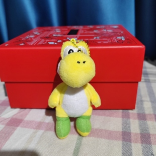 马里奥新款黄色耀西毛绒挂件游戏周边不想恐龙钥匙扣背包挂饰可爱