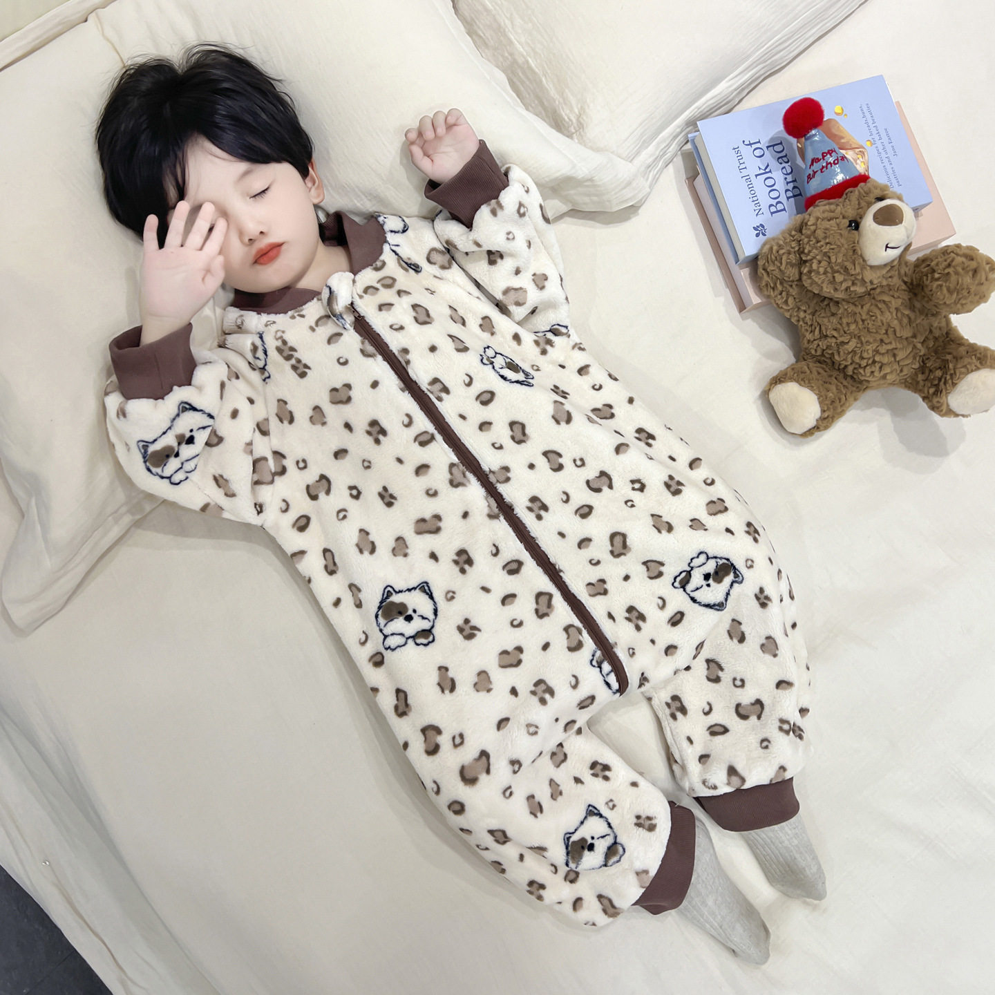 新款儿童连体睡衣2025秋冬季男童