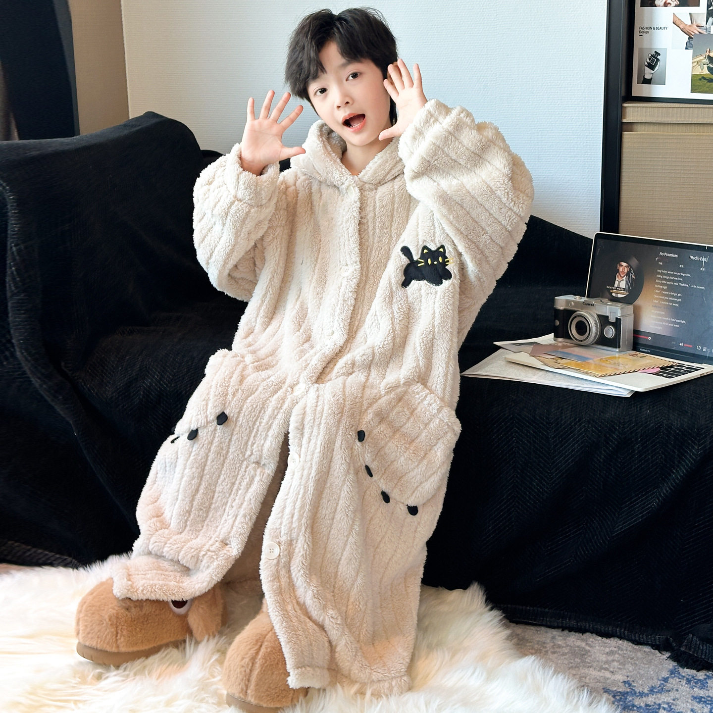 儿童珊瑚绒睡衣男童秋冬男孩青少年法兰绒睡袍冬季加厚款加绒长款