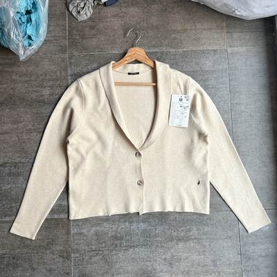 不褪换 千元级法国onestep春秋女士V领宽松版粘胶混纺开衫小外套