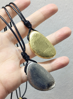 锡纸褶皱效果三角形几何黑绳项链