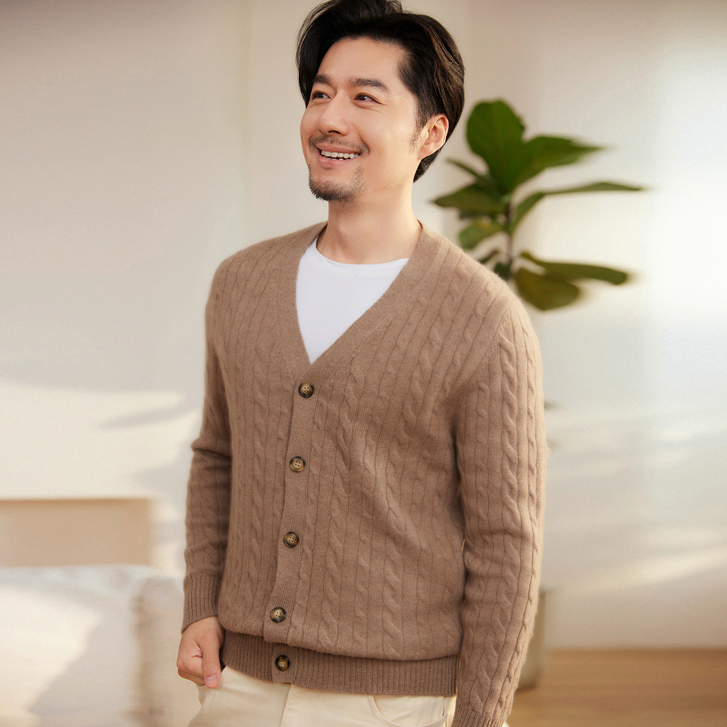 秋冬100%纯山羊绒V领针织开衫男