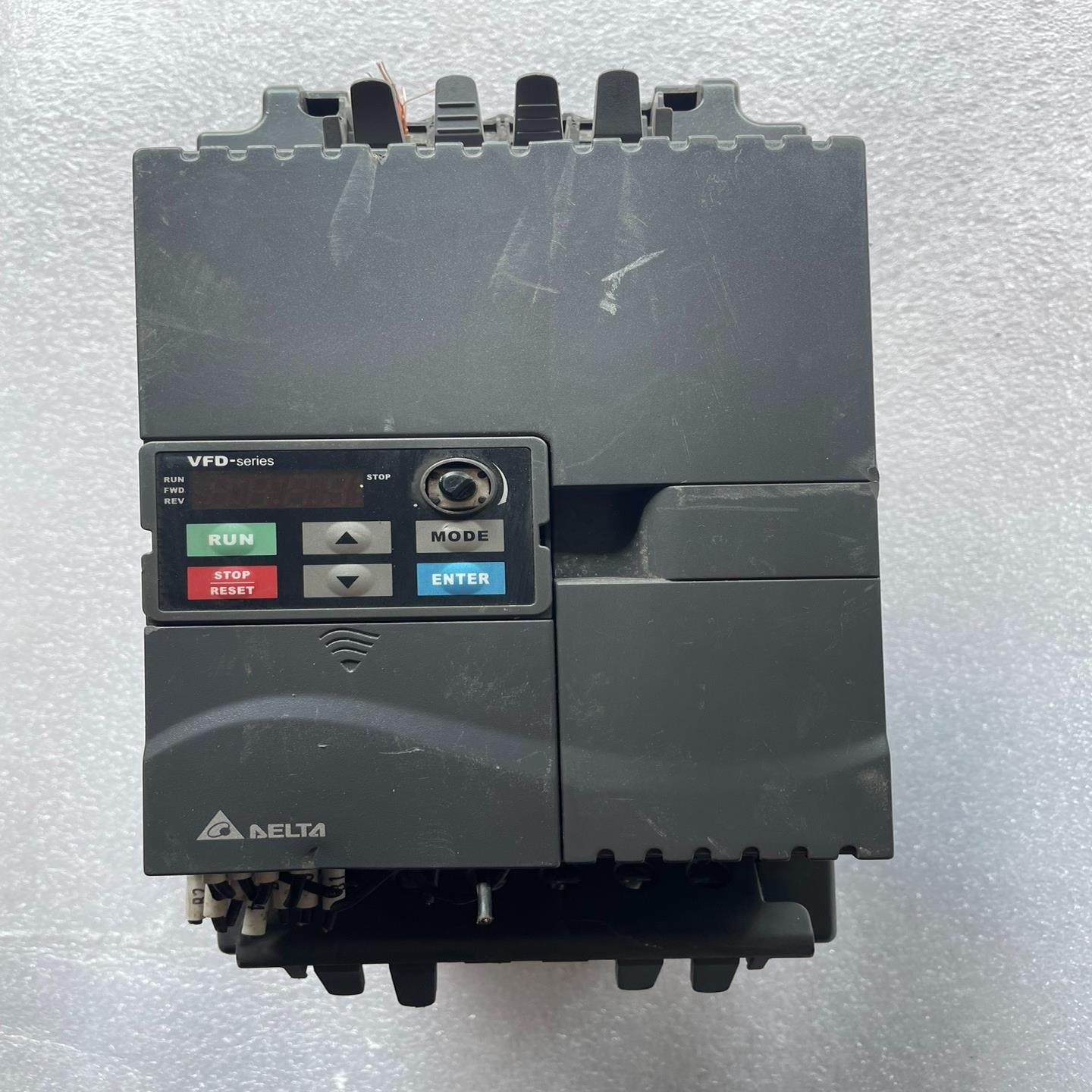 台达55KW变频器VFD055E43A-M{天意设备}