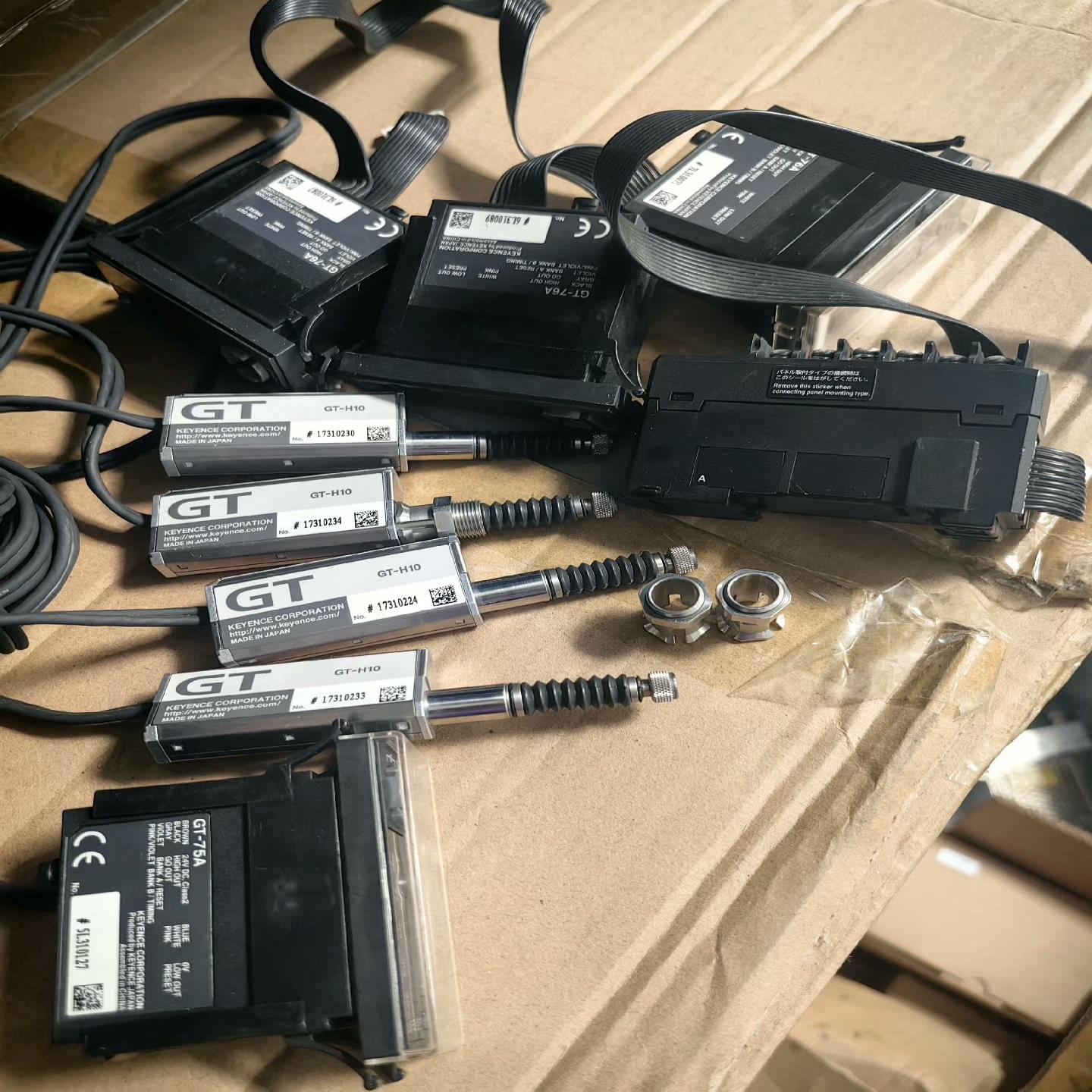 GT-75AGT-76AGT-H10基恩士位移传感器{天意设备}