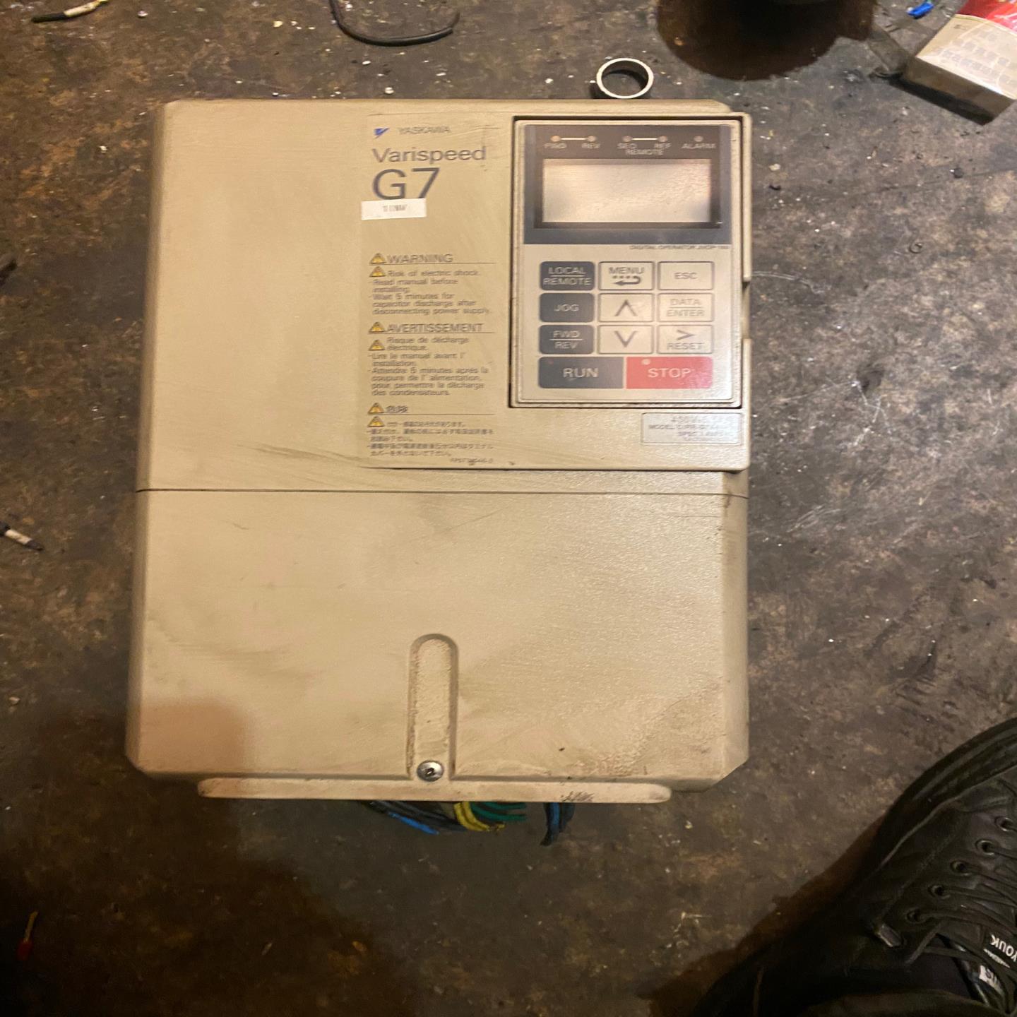 安川变频器C l M R- G 7 A45 P 555千{天意设备}