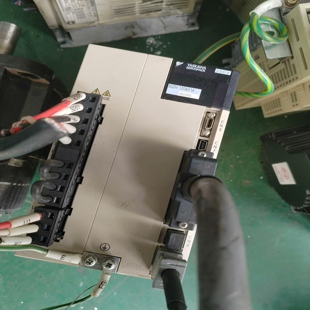 安川驱动器电机SGDV-120A01A002000{天意设备}