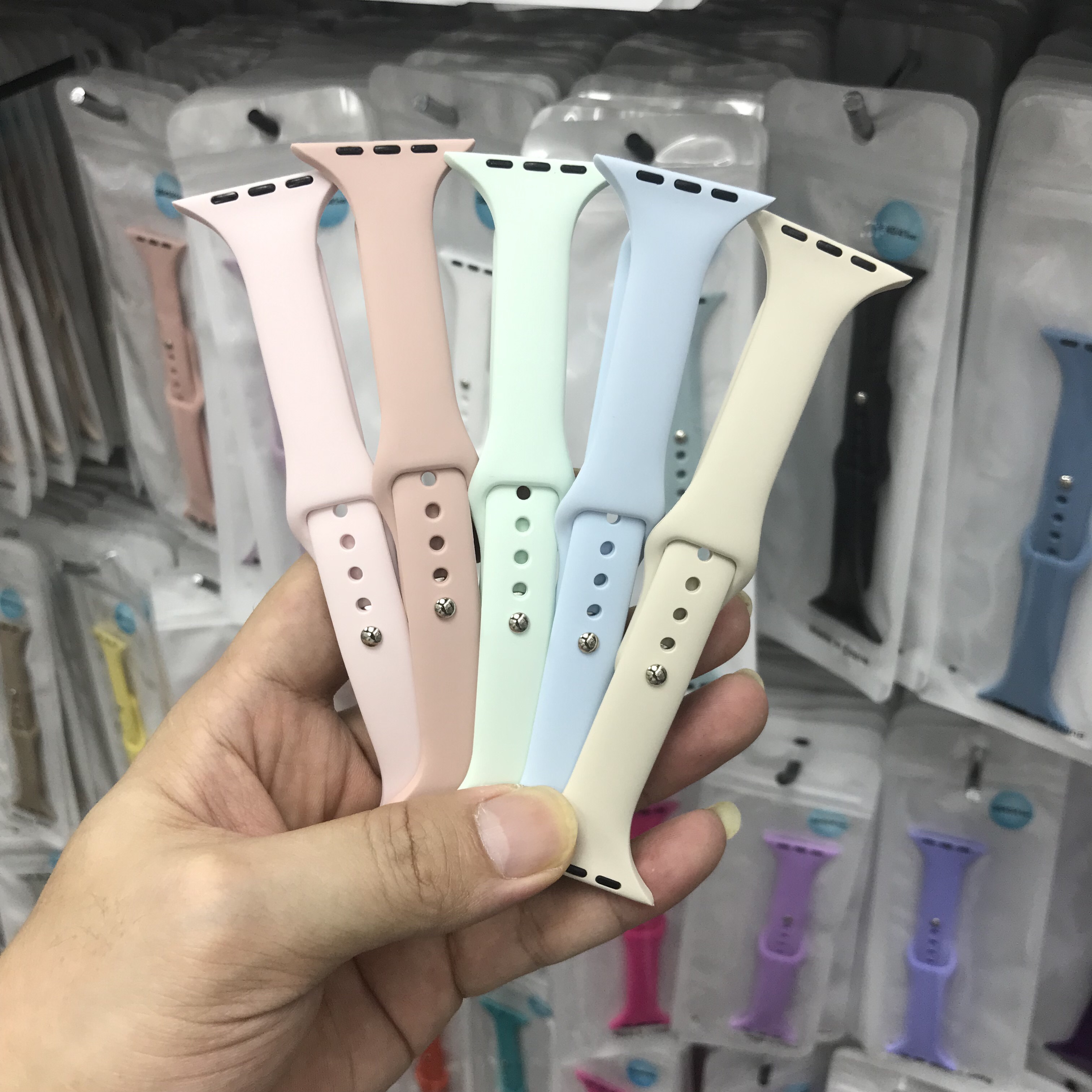 【华强北优选】适用iwatch10表带s789学生腕带se小蛮腰硅胶ultra3