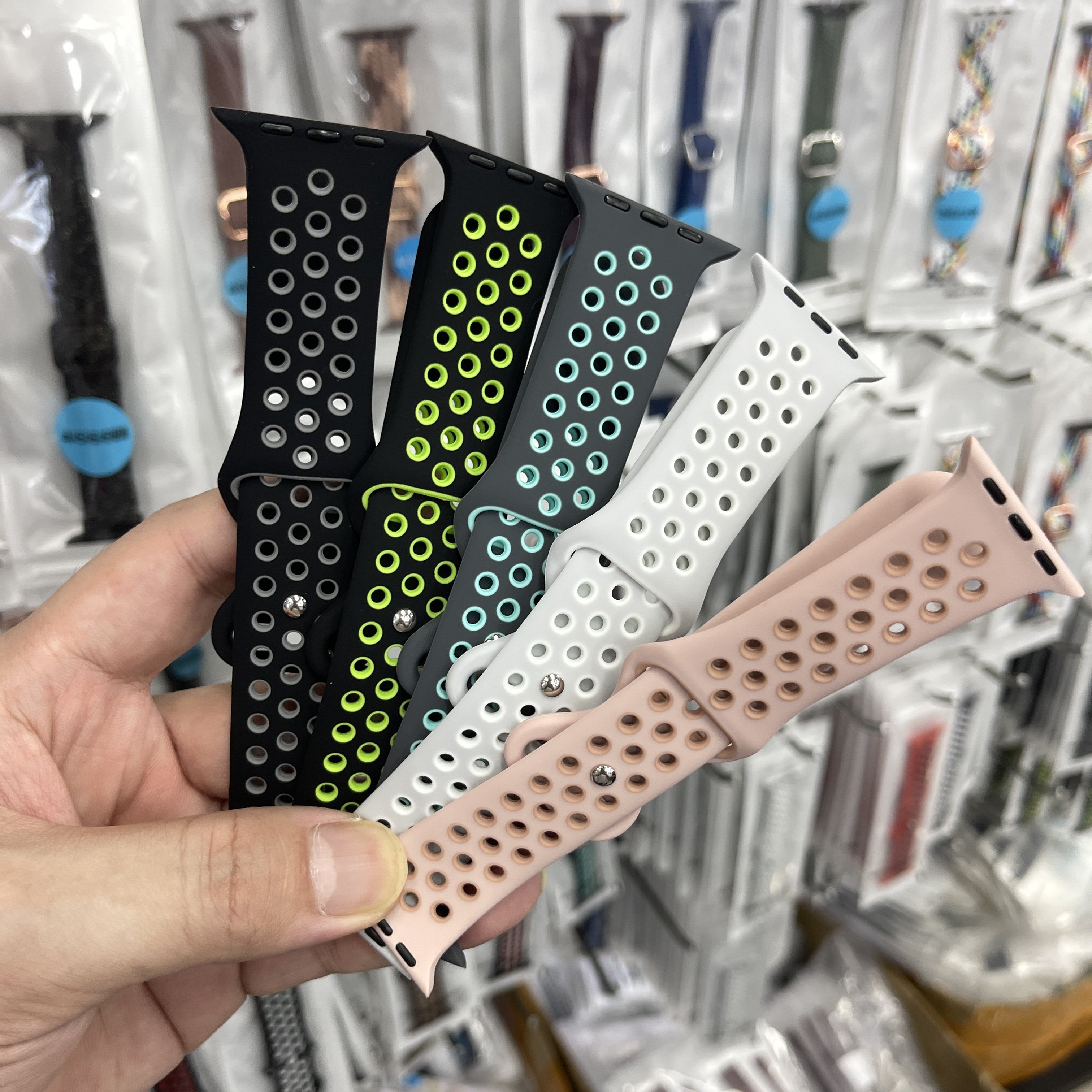 官网款适用applewatch10手表带苹果s98765代se硅胶洞洞透气华强北