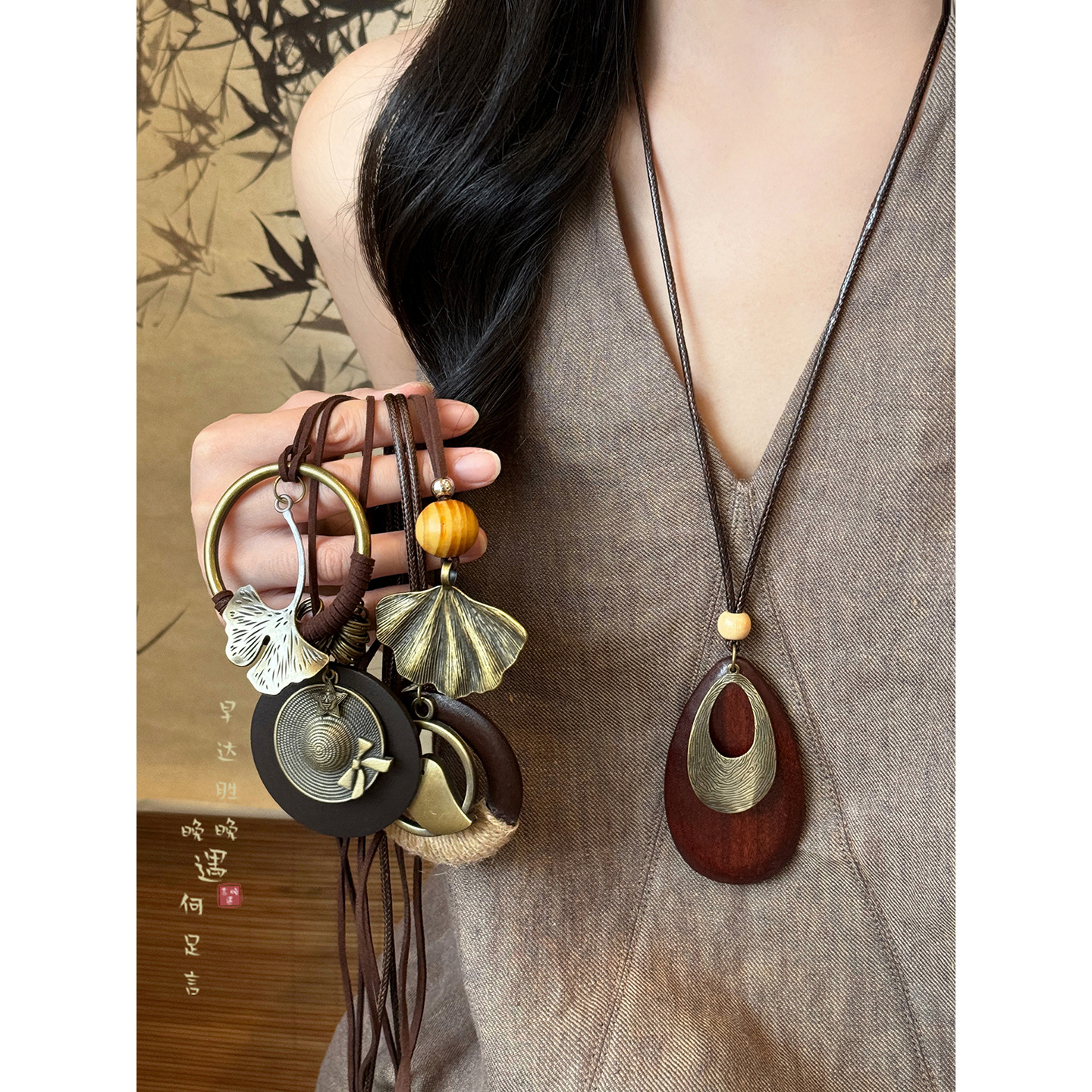 新中式圆形木头吊坠项链复古民族风气质百搭毛衣链轻奢感项饰