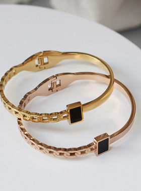 几何黑方块钛钢镀18K玫瑰金手镯