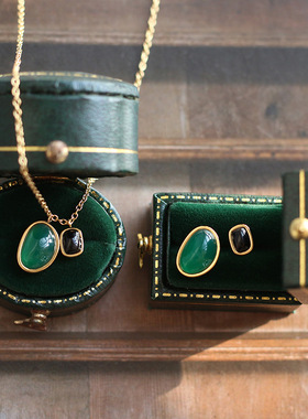 绿玉髓黑色豆不规则项链