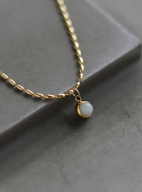 XL191 小巧东陵玉绿豆圆形吊坠项链锁骨链 钛钢镀18K金保色